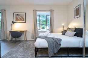 'Zen Boutique' A Well-connected Studio with Parking, Sydney